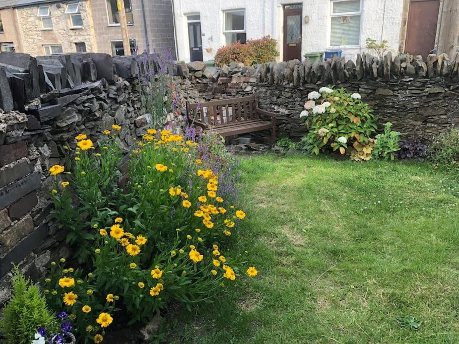 Kylie'S Corner-In The Heart Of Llanberis Villa Buitenkant foto